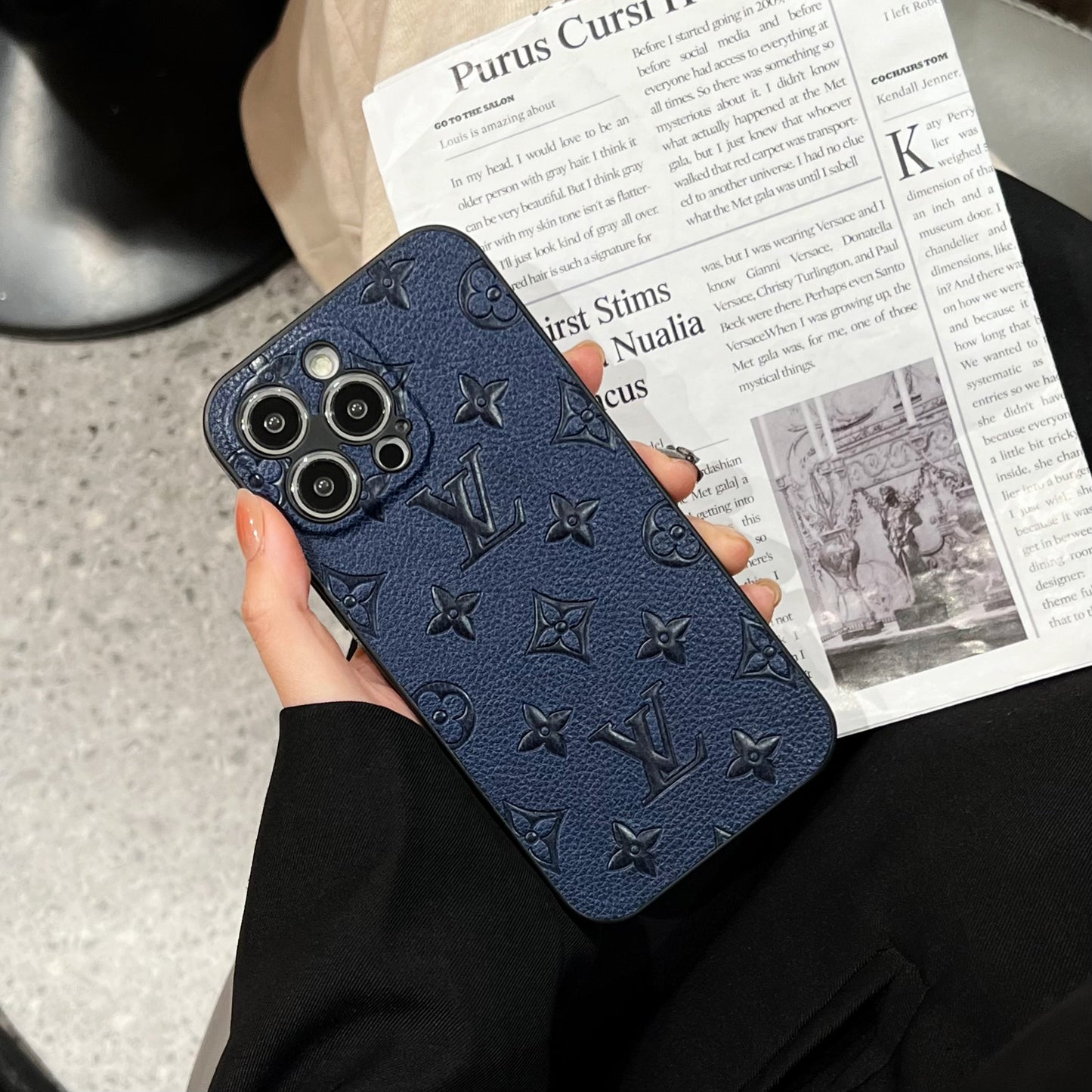 LV phone case_Stability and Texture