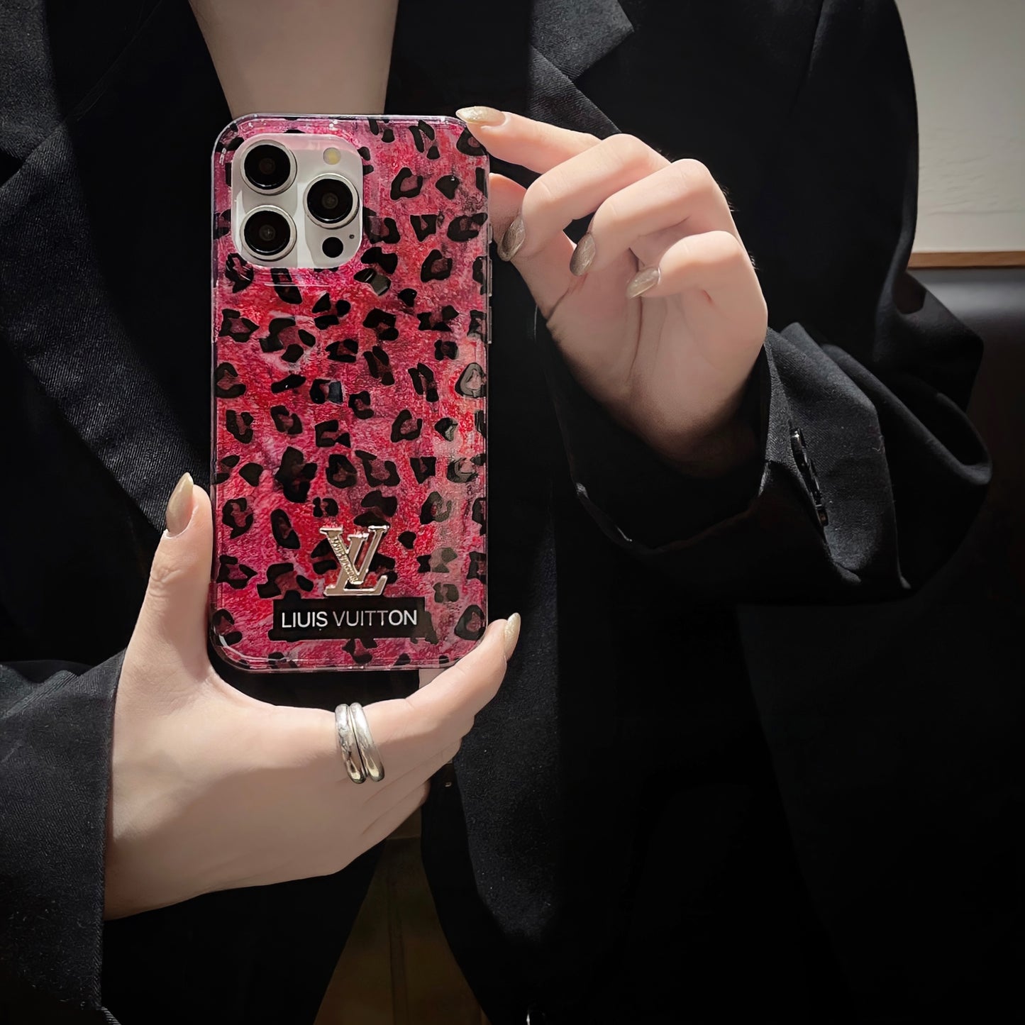 LV iPhone case-Leopard print LV iPhone 16 case