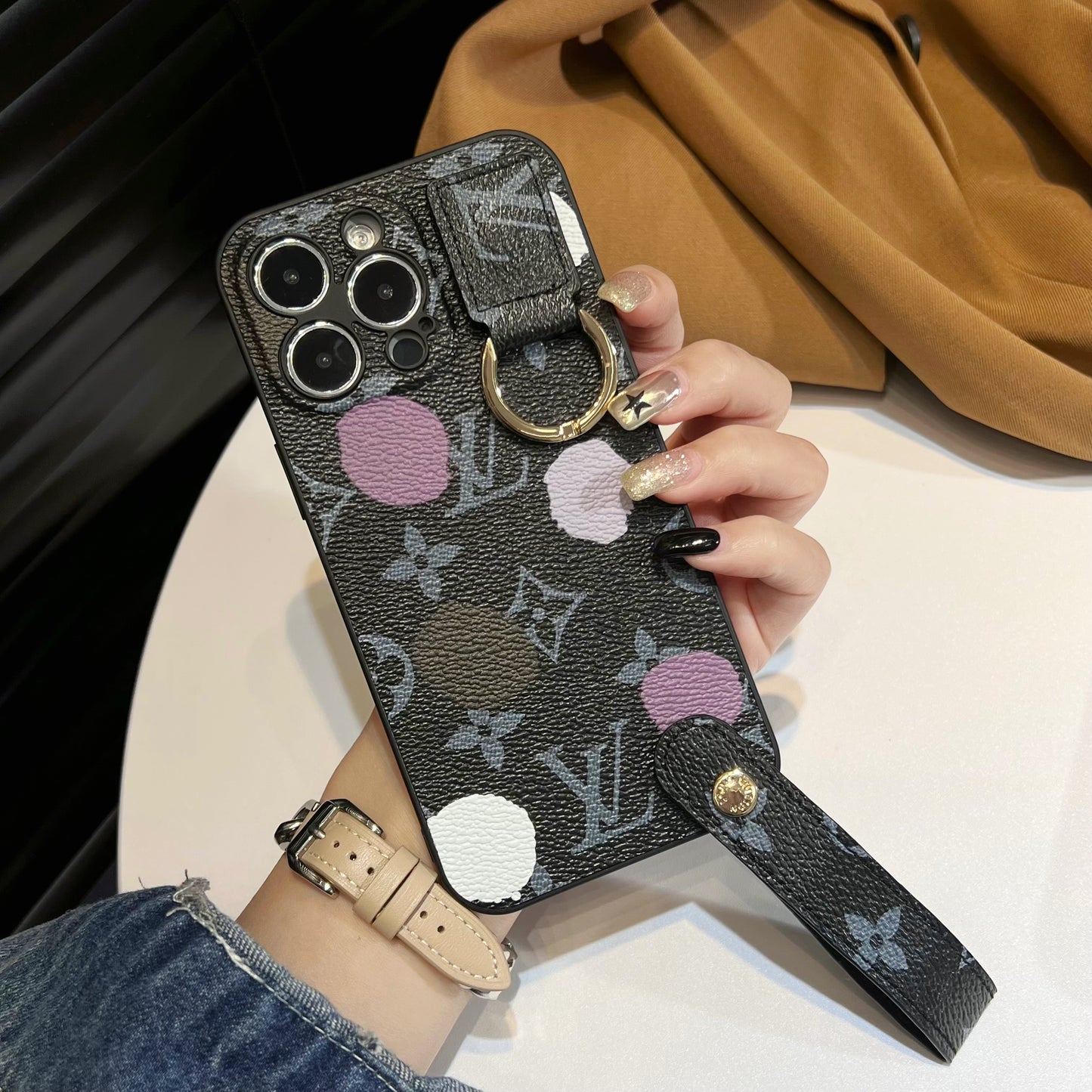 LV iPhone 15 case