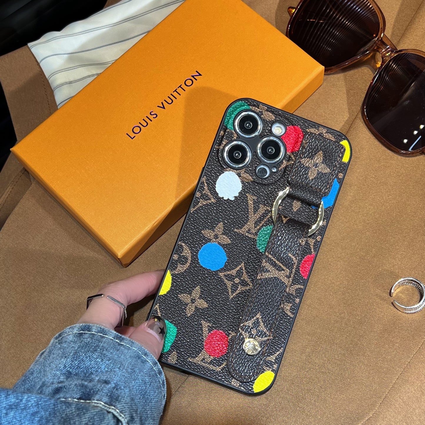 LV iPhone 15 case