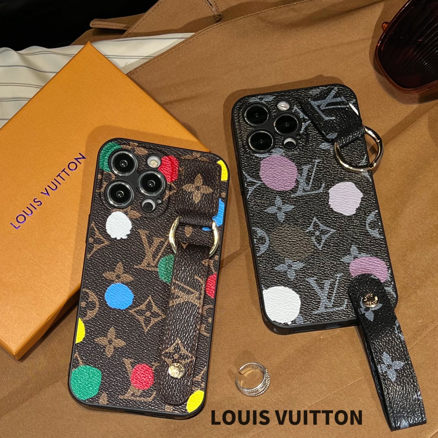 LV iPhone 15 case