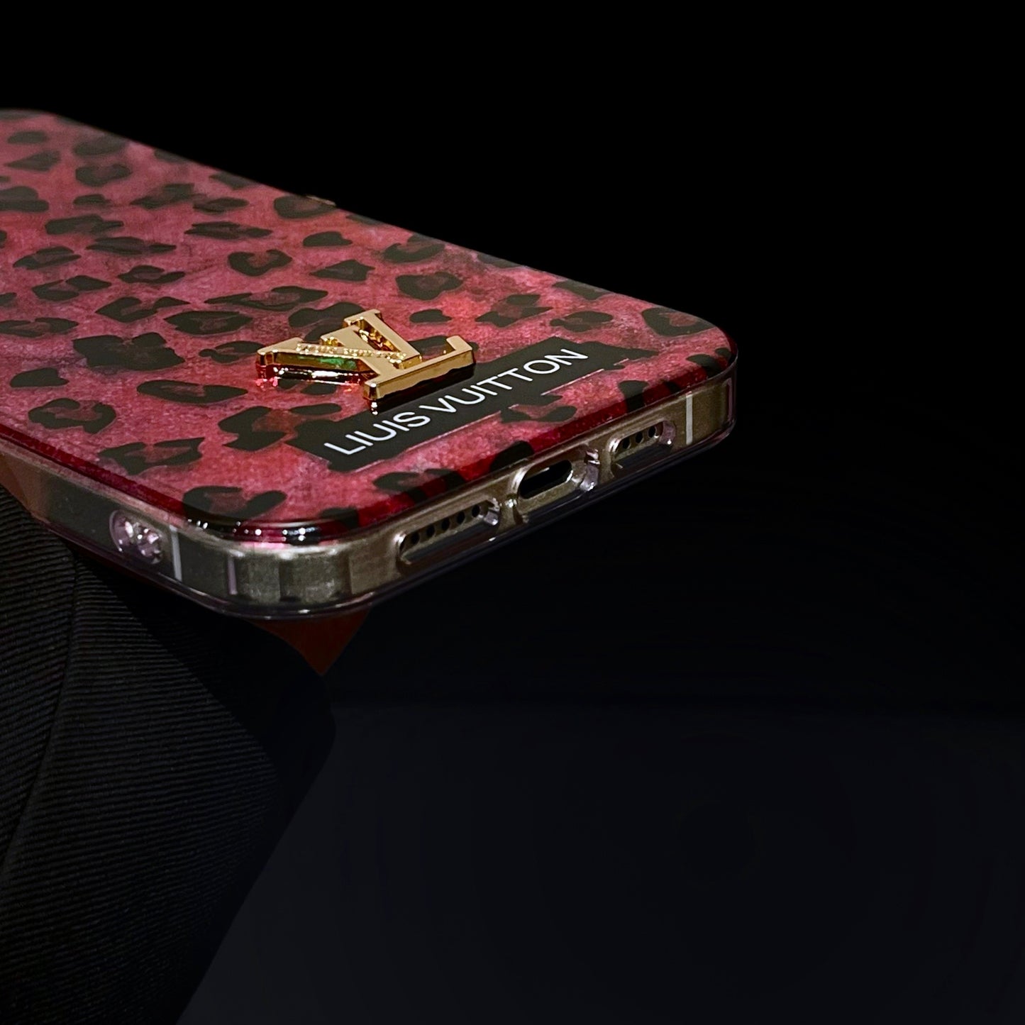 LV iPhone case-Leopard print LV iPhone 16 case