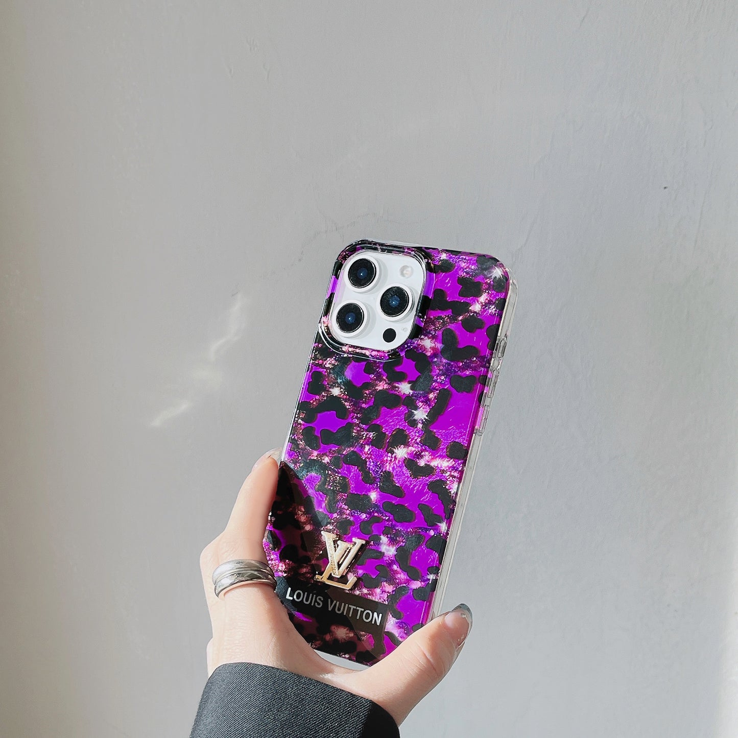 LV purple leopard print phone case