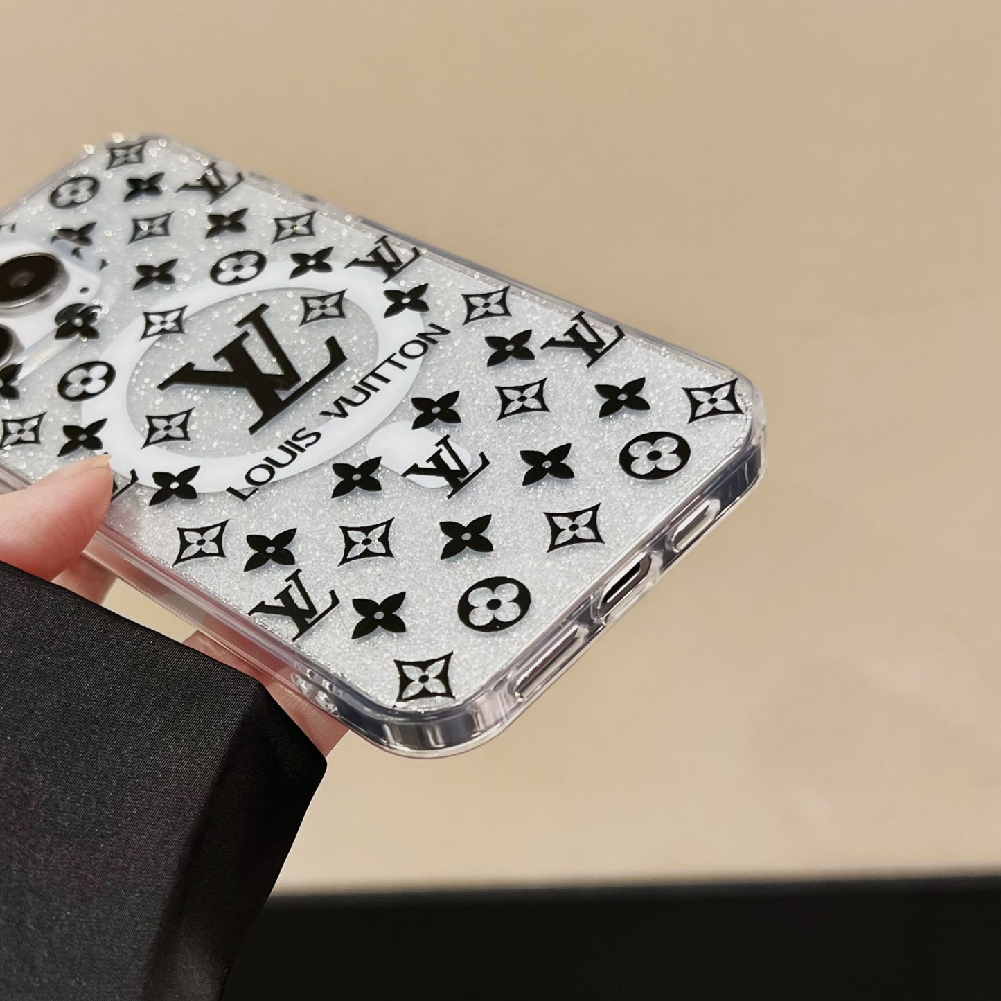 LV magnetic phone case